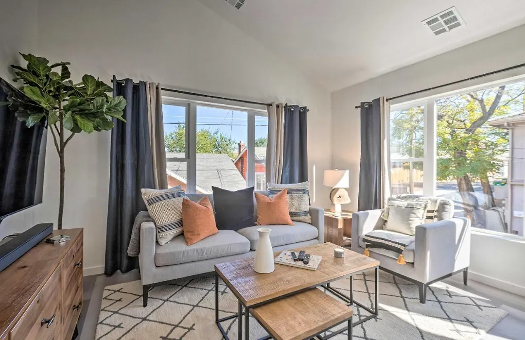 Modern Midtown Haven With Garage Mt Rose Day Trips!-1