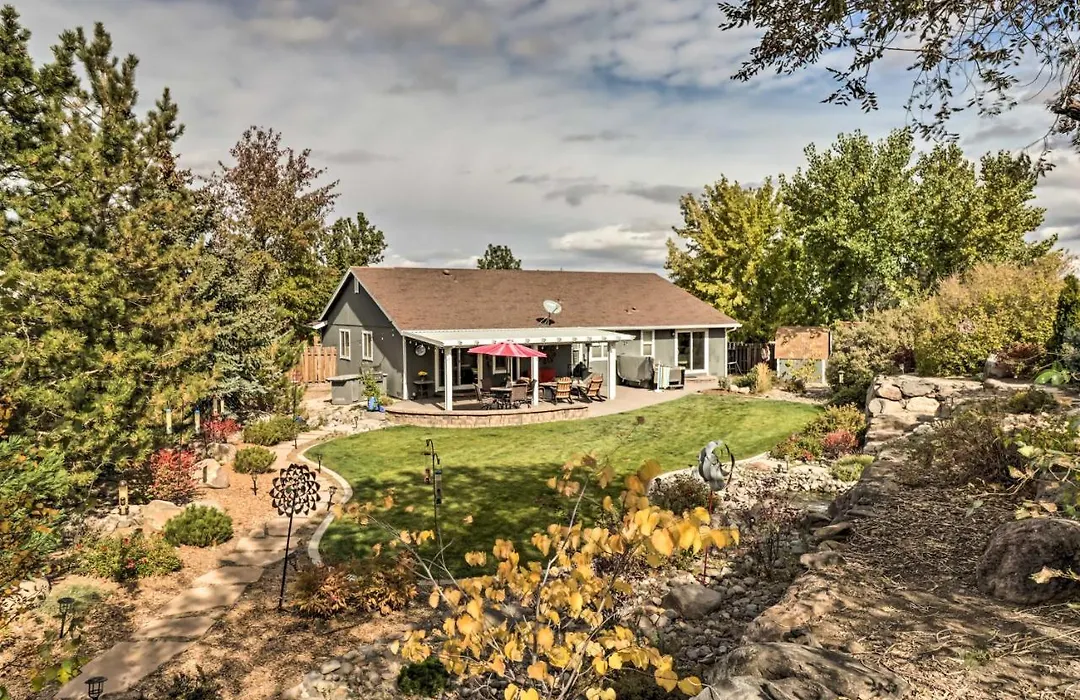 Hot Tub & Fire Pit: Reno Gem 12 Mi To Skiing-1