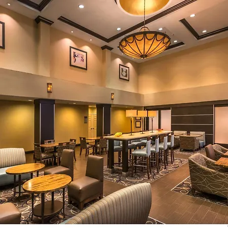 Hampton Inn & Suites Reno-2